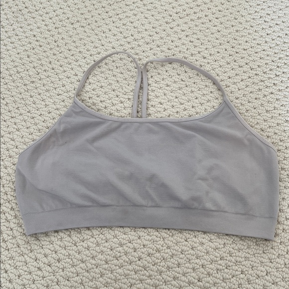 Set of 3 Gap Body seamless bralettes size Medium in very good used condition! - Picture 7 of 11